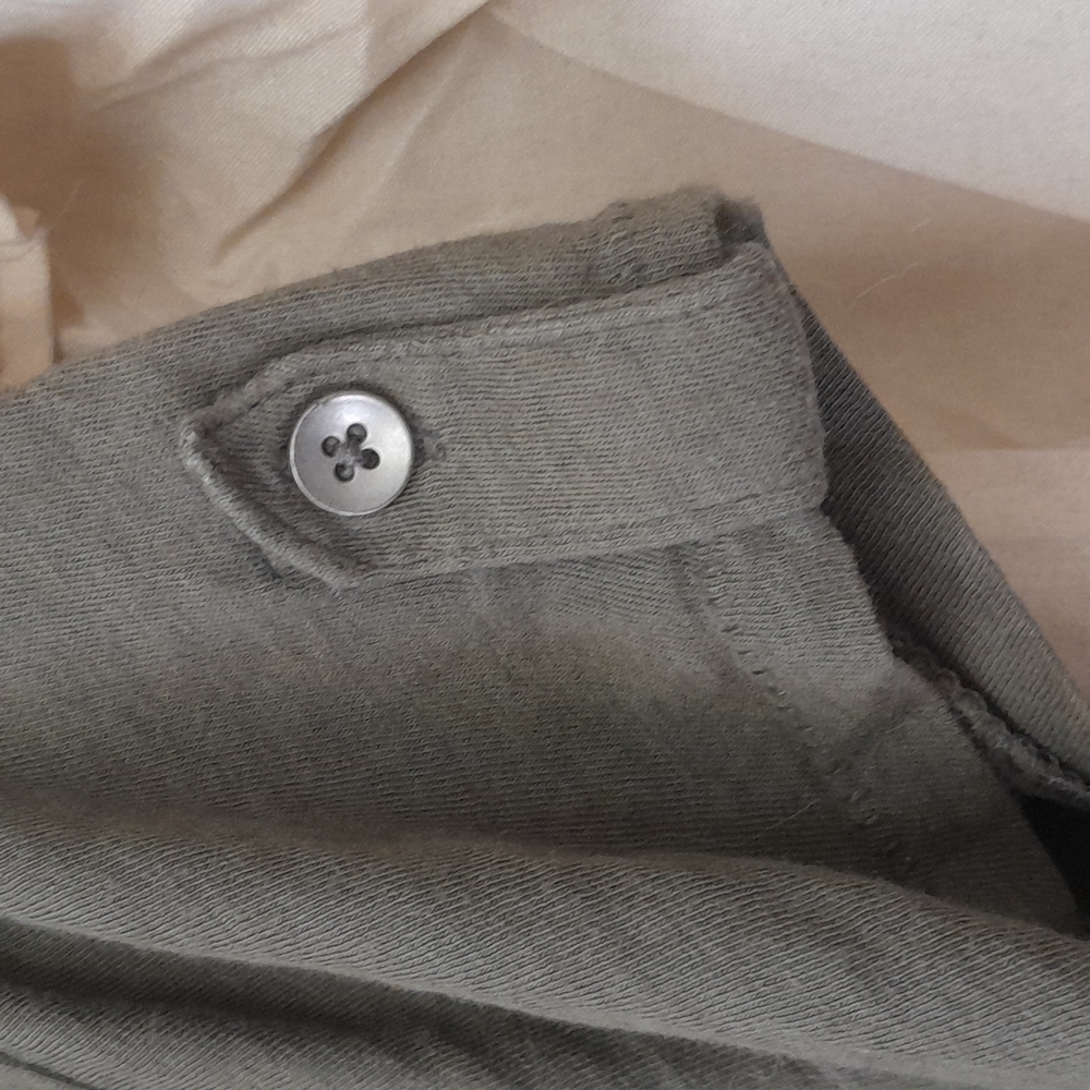 Express Olive colored t shirt - Picture 7 of 16